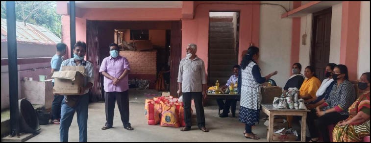 Members of the St Thomas Mission Society during the 18th phase of its 'Food for Security' Mission’ on November 1.